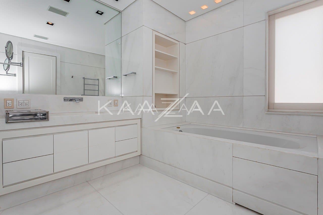 Design clean e acabamentos primorosos nesta casa na Cidade Jardim. - Foto 10