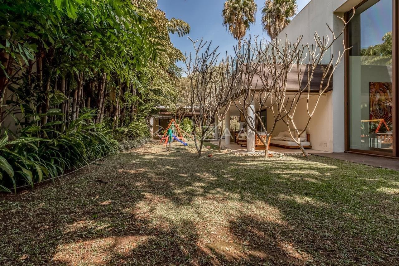 Localização cobiçada e arquitetura contemporânea. Casa extraordinária no Jardim Europa. - Foto 17