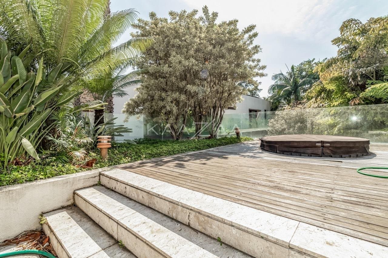 Localização cobiçada e arquitetura contemporânea. Casa extraordinária no Jardim Europa. - Foto 28
