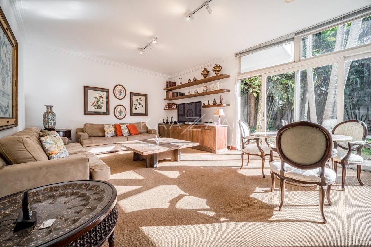 Excelente casa modernista, com lindo jardim em um amplo terreno no Jardim Europa. - Foto 13