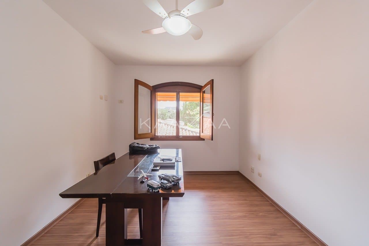 Casa com clima sossegado e muitos espaços para aproveitar, em Alto de Pinheiros. - Foto 18