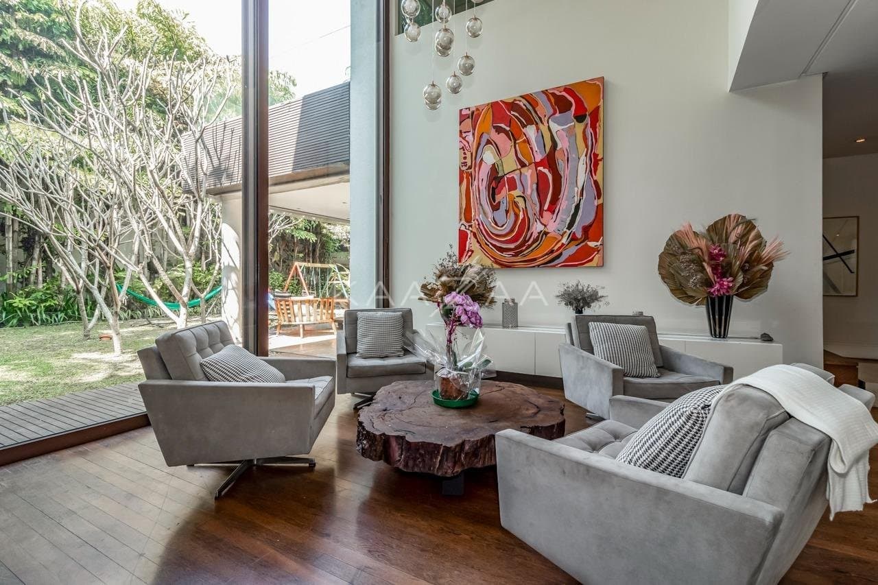 Localização cobiçada e arquitetura contemporânea. Casa extraordinária no Jardim Europa. - Foto 5