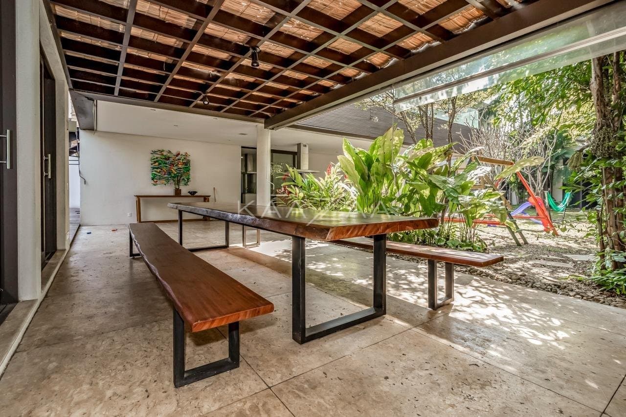Localização cobiçada e arquitetura contemporânea. Casa extraordinária no Jardim Europa. - Foto 11