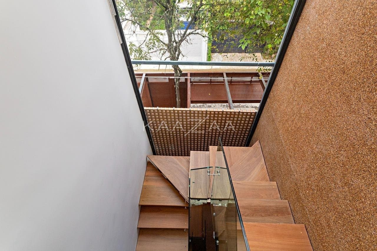 Casa nova contemporânea em rua fechada próxima aos Clubes Pinheiros, Hebraica e Shopping Iguatemi - Foto 8