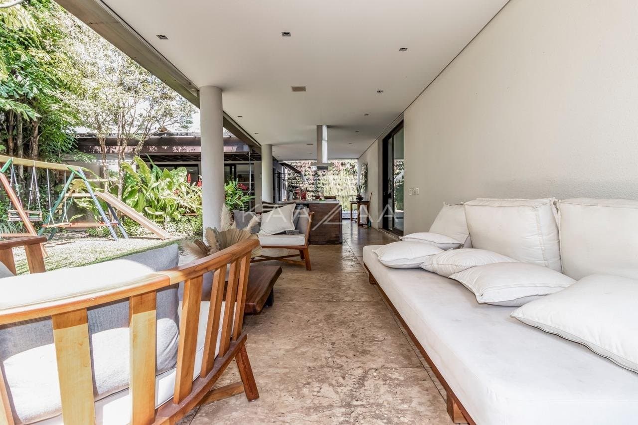 Localização cobiçada e arquitetura contemporânea. Casa extraordinária no Jardim Europa. - Foto 14