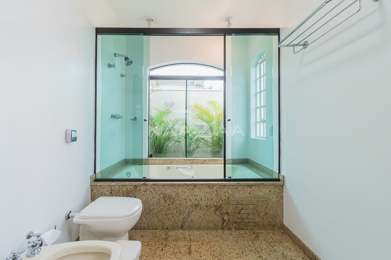 Casa com clima sossegado e muitos espaços para aproveitar, em Alto de Pinheiros. - Foto 12