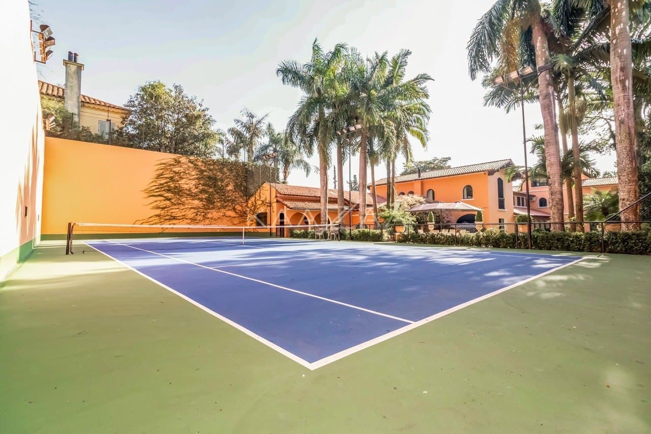 Casa deliciosa com lindo jardim e 4 suítes. Reformada, no Jardim Guedala. - Foto 6
