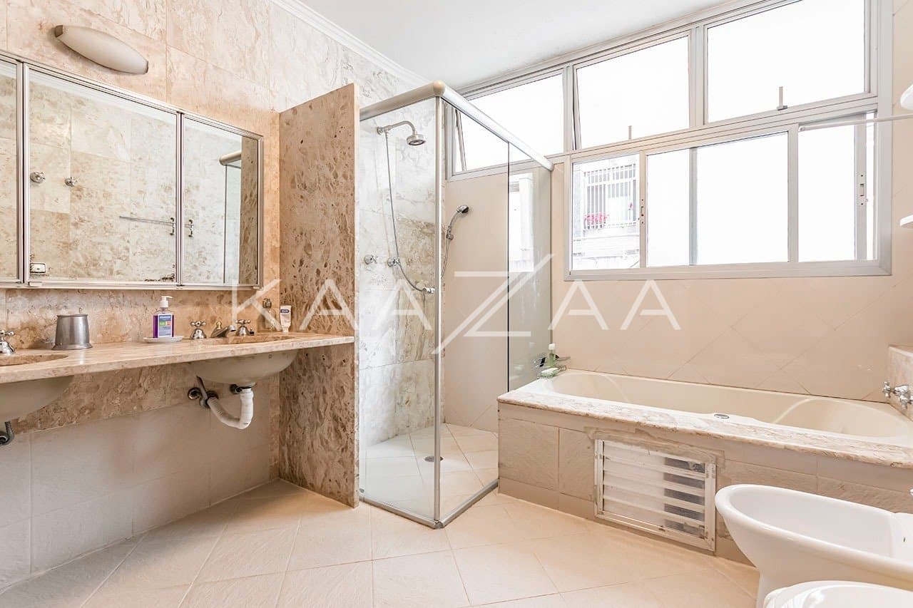 Um delicioso apartamento no Jardins com 392m², ótima localização e vista verde para relaxar. - Foto 12