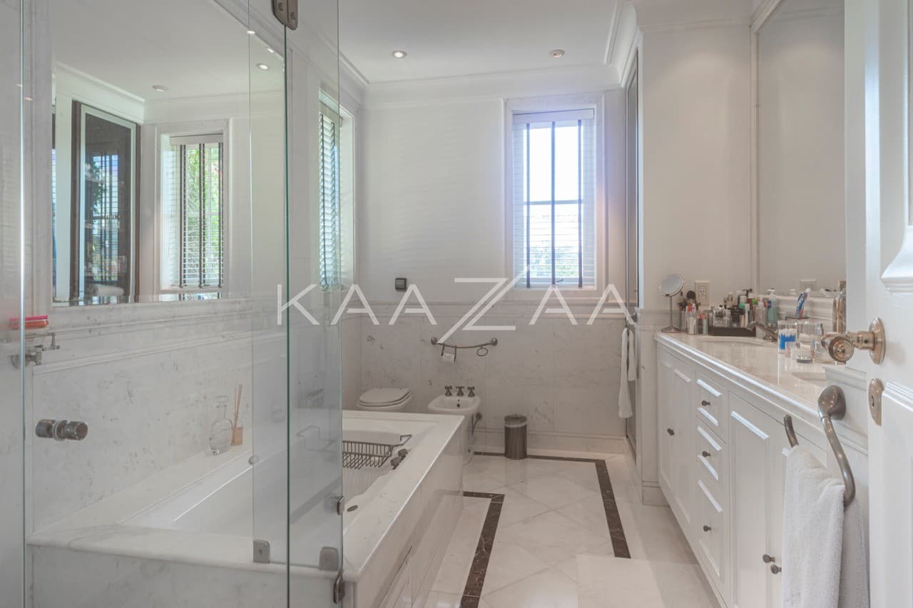 Bela e verdejante. Uma casa que faz sonhar no Jardim Guedala. - Foto 17