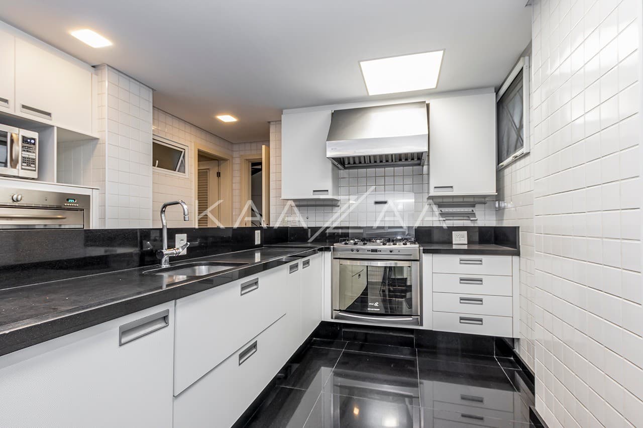 Casa no Jardim Europa com projeto impecável de Patrícia Anastassiadis - Foto 9