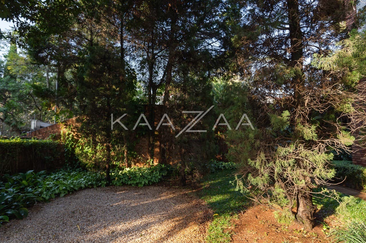 Uma residência singular no Jardim Europa, a poucos metros do Clube Harmonia - Foto 2
