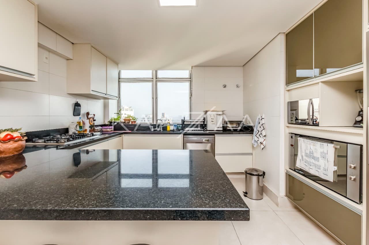 Acabamentos arrojados, rodeados de conforto e lazer, diante de uma vista arrebatadora. Cobertura duplex no Real Parque. - Foto 15