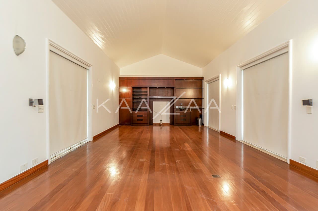 Para esquecer que está em São Paulo. Casa enorme cercada por verde no Real Parque. - Foto 11