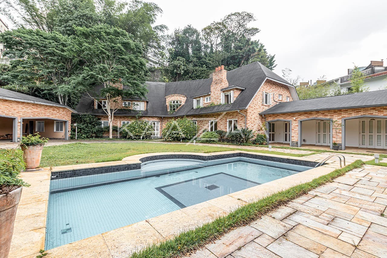 Para esquecer que está em São Paulo. Casa enorme cercada por verde no Real Parque. - Foto 2