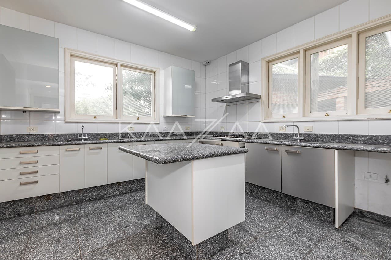 Para esquecer que está em São Paulo. Casa enorme cercada por verde no Real Parque. - Foto 29