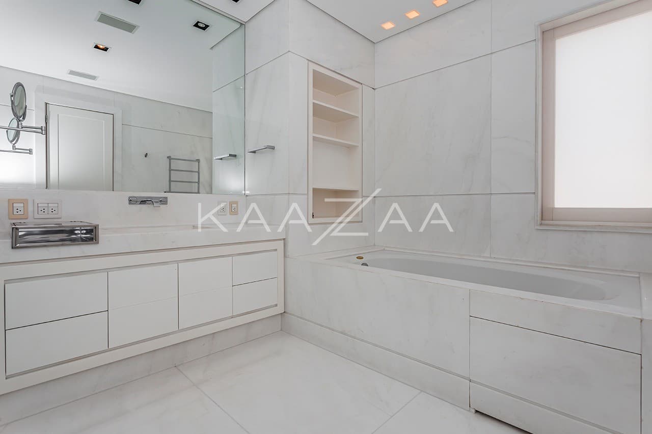 Design clean e acabamentos primorosos nesta casa na Cidade Jardim. - Foto 10