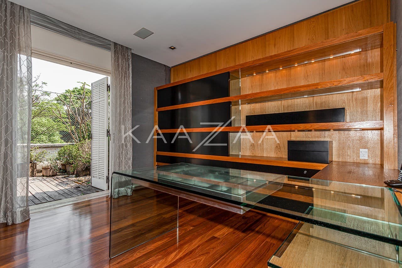 Design clean e acabamentos primorosos nesta casa na Cidade Jardim. - Foto 15