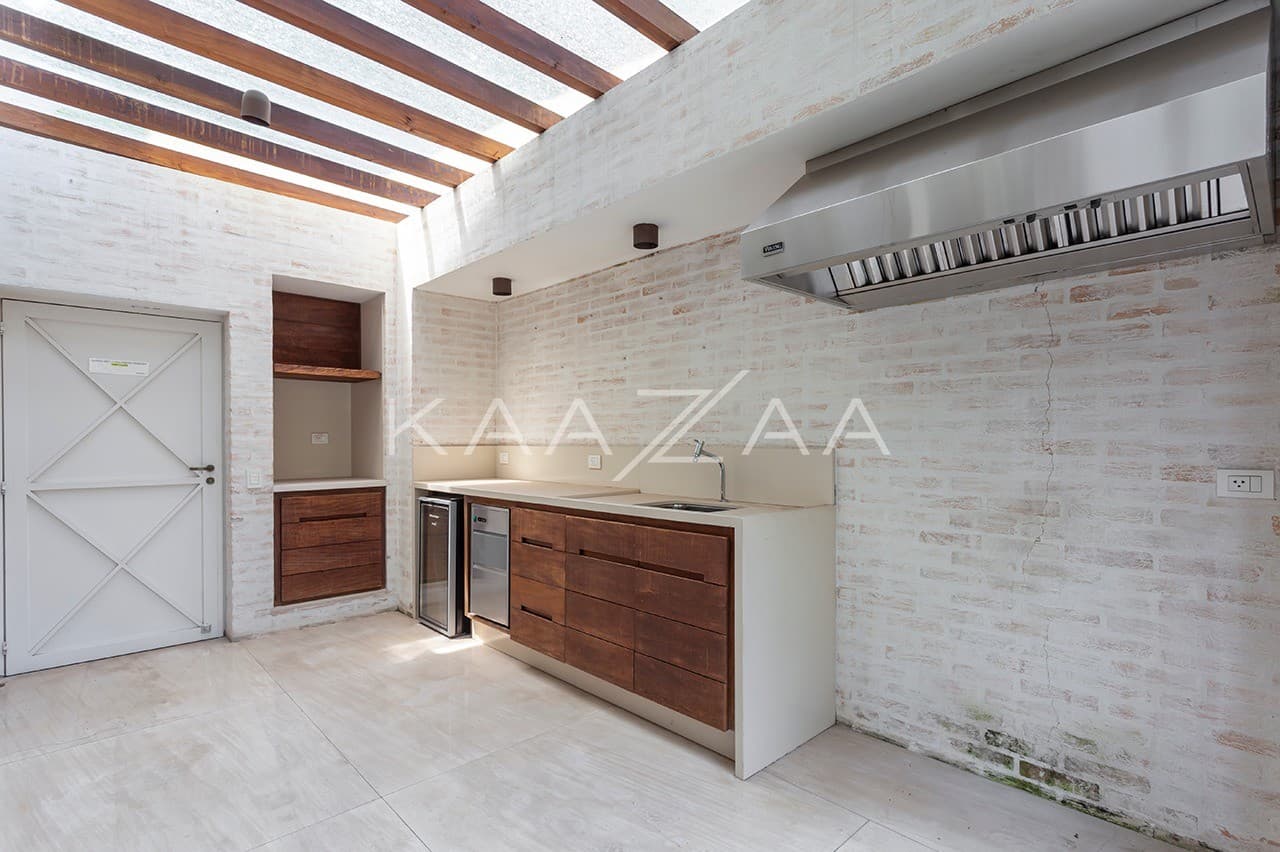 Design clean e acabamentos primorosos nesta casa na Cidade Jardim. - Foto 2