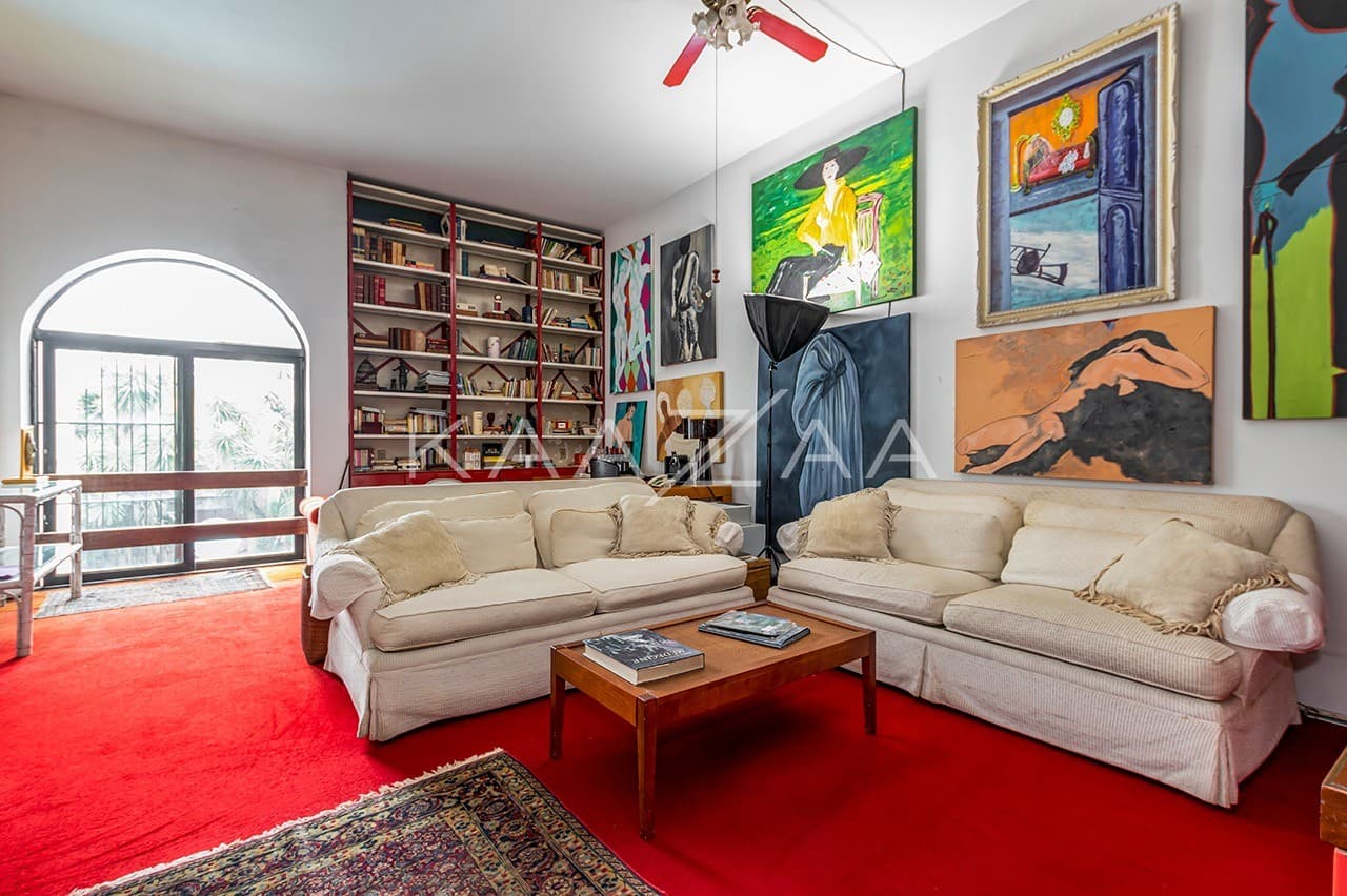 Casa brutalista com projeto arquitetônico singular e muito concreto no Jardim América. - Foto 16