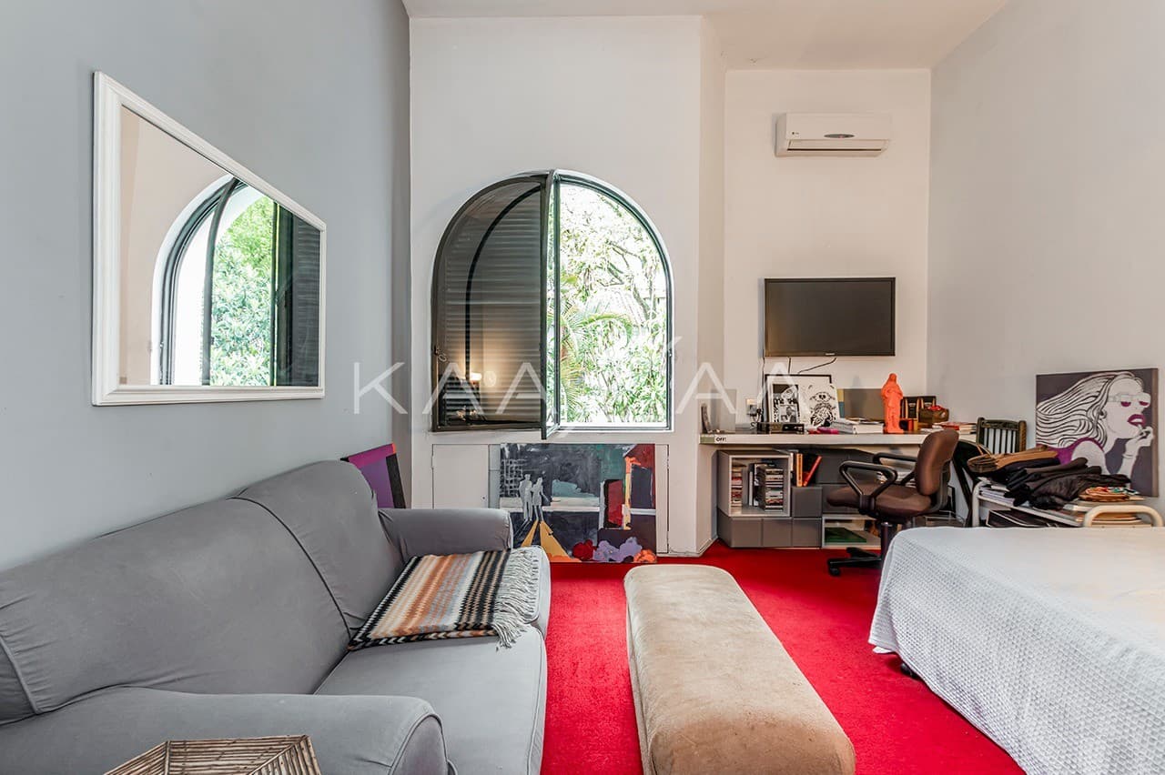 Casa brutalista com projeto arquitetônico singular e muito concreto no Jardim América. - Foto 15