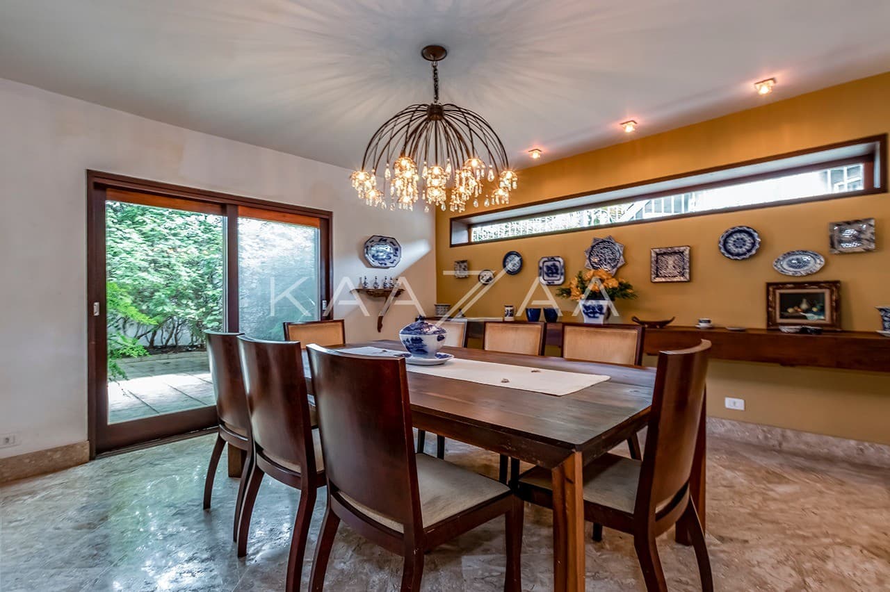 Aquele pé-direito que impressiona qualquer um. Casa em condomínio fechado na Cidade Jardim. - Foto 26