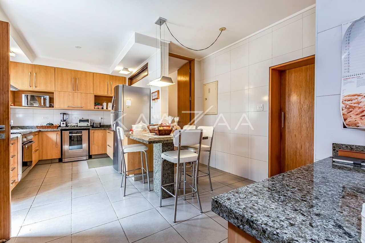 Aquele pé-direito que impressiona qualquer um. Casa em condomínio fechado na Cidade Jardim. - Foto 29