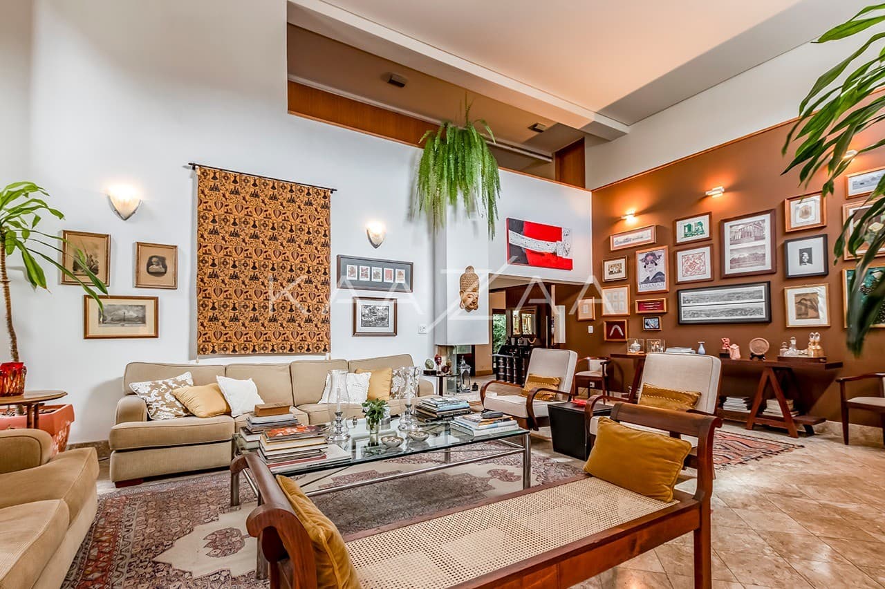 Aquele pé-direito que impressiona qualquer um. Casa em condomínio fechado na Cidade Jardim. - Foto 4