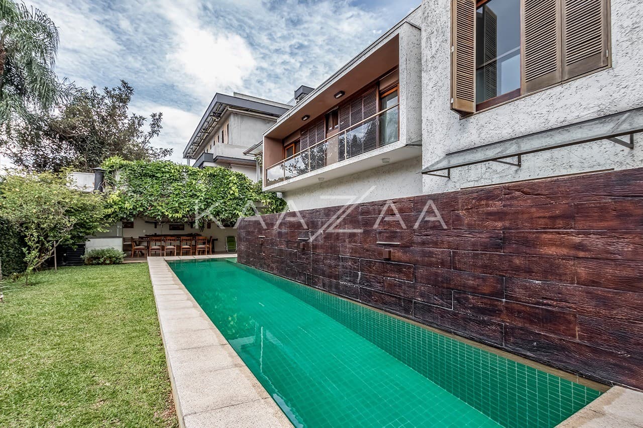 Aquele pé-direito que impressiona qualquer um. Casa em condomínio fechado na Cidade Jardim. - Foto 9