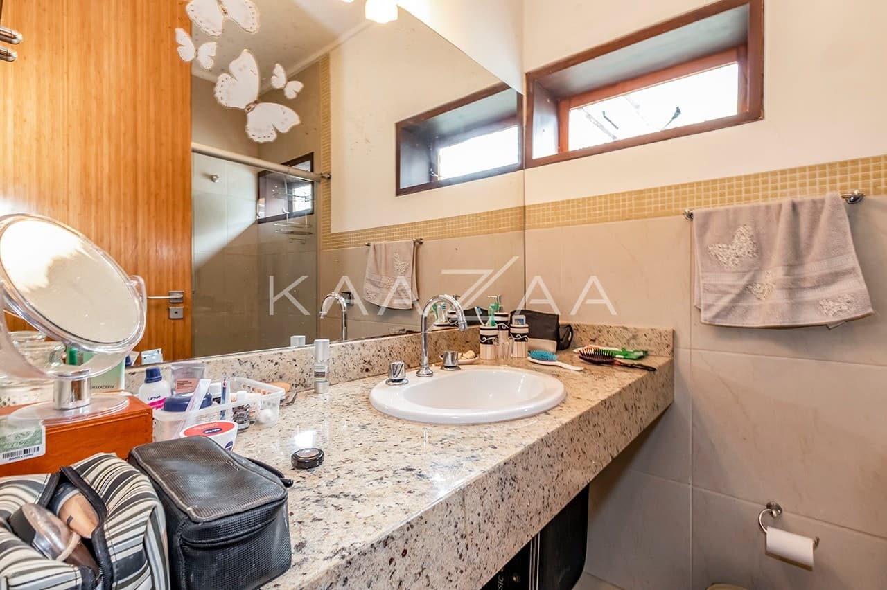 Aquele pé-direito que impressiona qualquer um. Casa em condomínio fechado na Cidade Jardim. - Foto 19