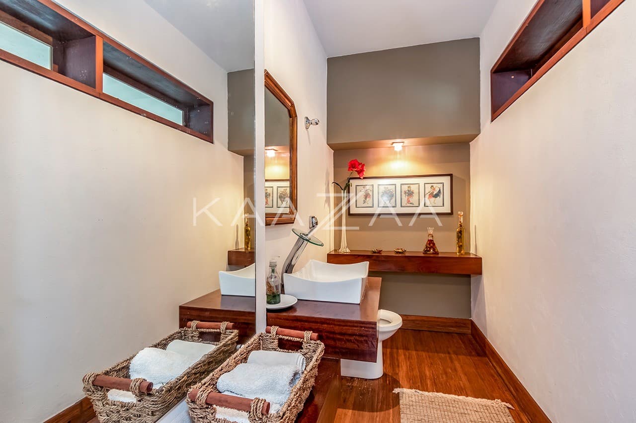 Aquele pé-direito que impressiona qualquer um. Casa em condomínio fechado na Cidade Jardim. - Foto 14