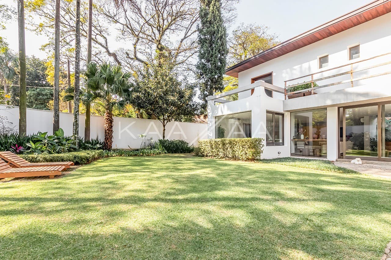 Casa ampla e reformada, com lindos detalhes. Um refúgio natural no meio de SP, no Jardim América. - Foto 5