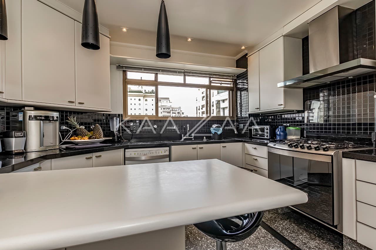 Um living amplo e bem arejado, perfeito para receber. Apartamento no Jardim Paulista. - Foto 19