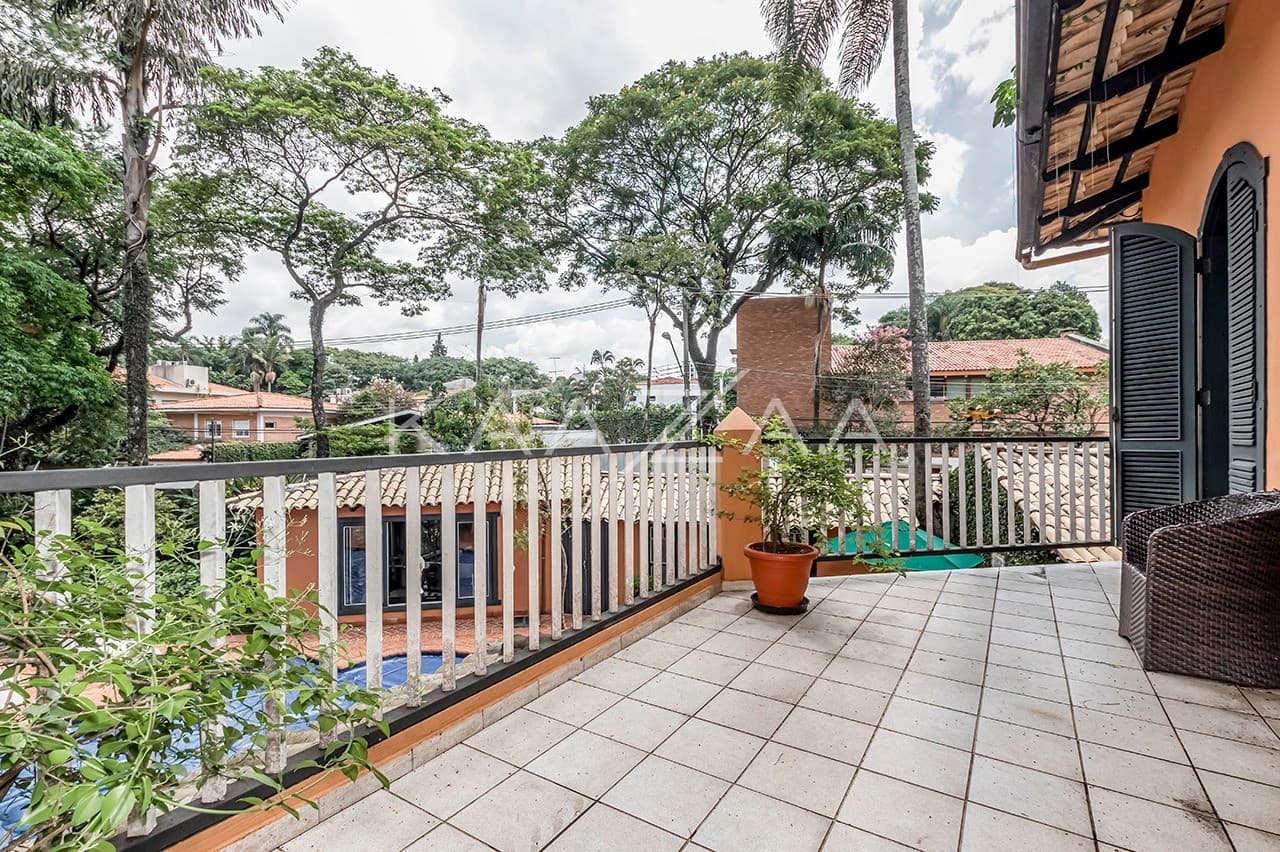 Casa com ares provençais ao lado da praça Panamericana, no Alto de Pinheiros. - Foto 23