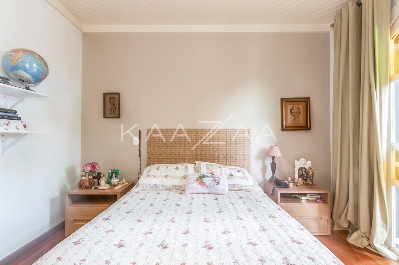 Casa com ares provençais ao lado da praça Panamericana, no Alto de Pinheiros. - Foto 25