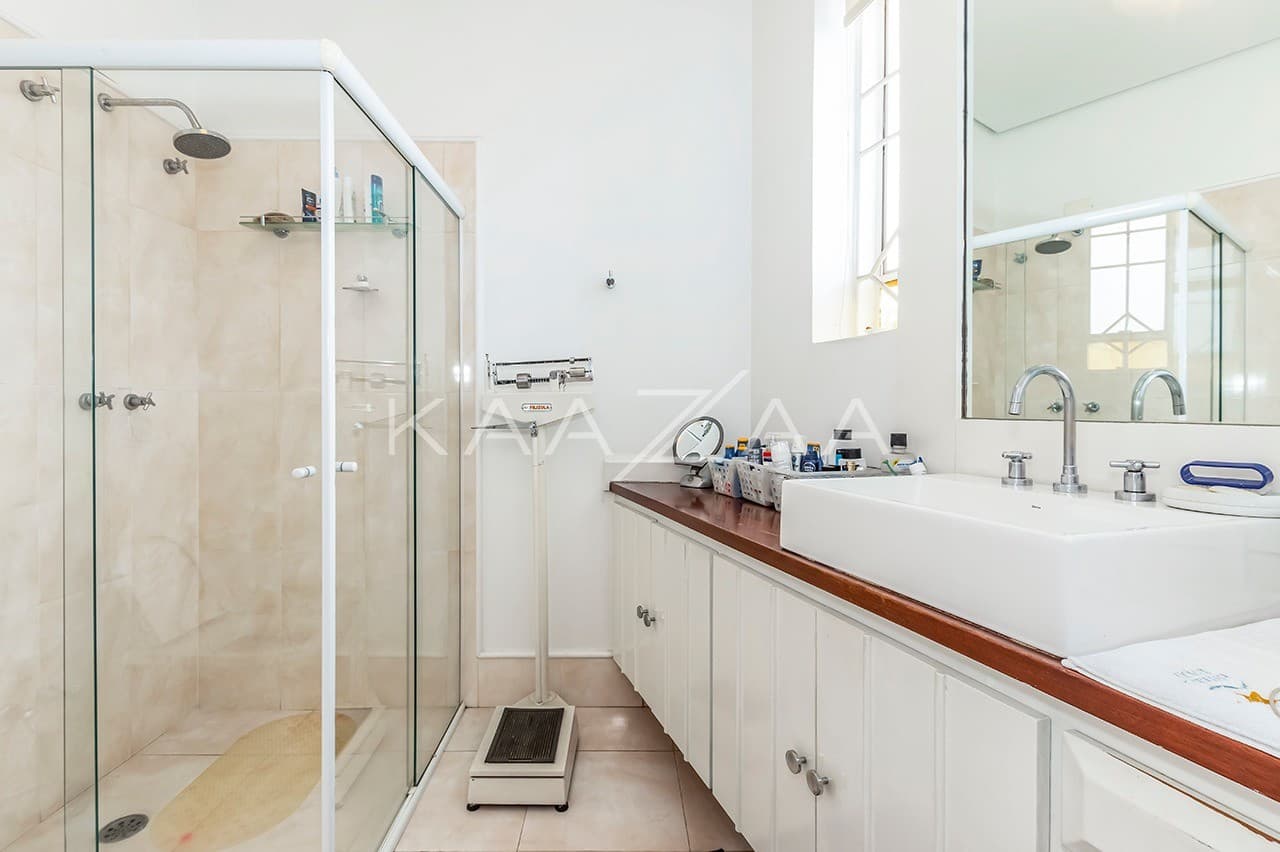 Casa com ares provençais ao lado da praça Panamericana, no Alto de Pinheiros. - Foto 27