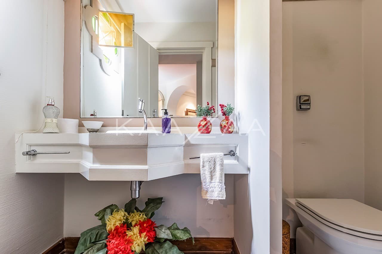 Casa com ares provençais ao lado da praça Panamericana, no Alto de Pinheiros. - Foto 16