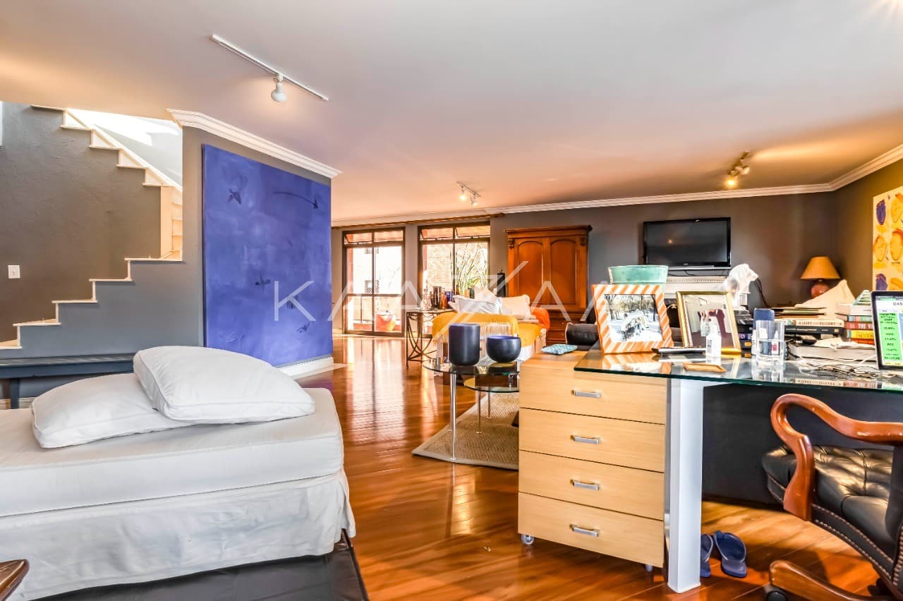 Cobertura ampla, repleta de luz natural e bom gosto. Perto no Ibirapuera, em Moema. - Foto 13