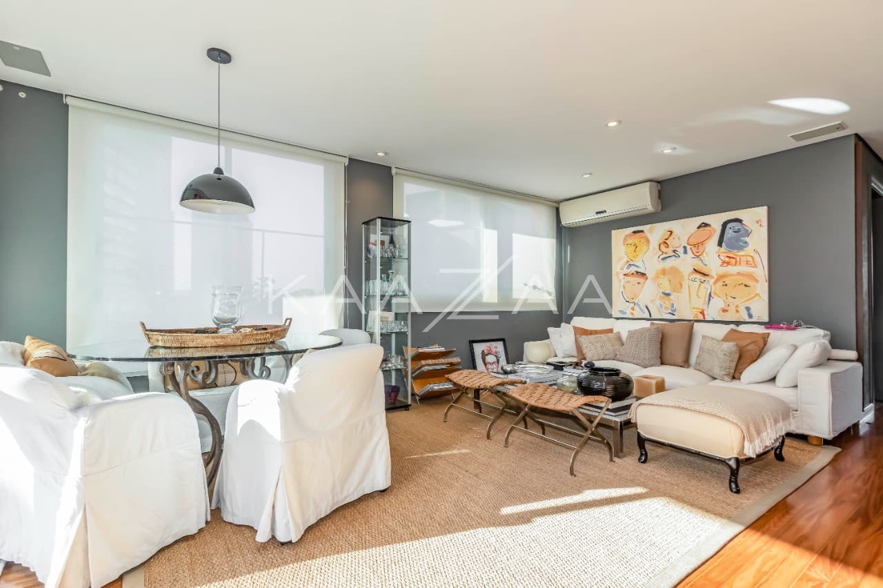 Cobertura ampla, repleta de luz natural e bom gosto. Perto no Ibirapuera, em Moema. - Foto 9