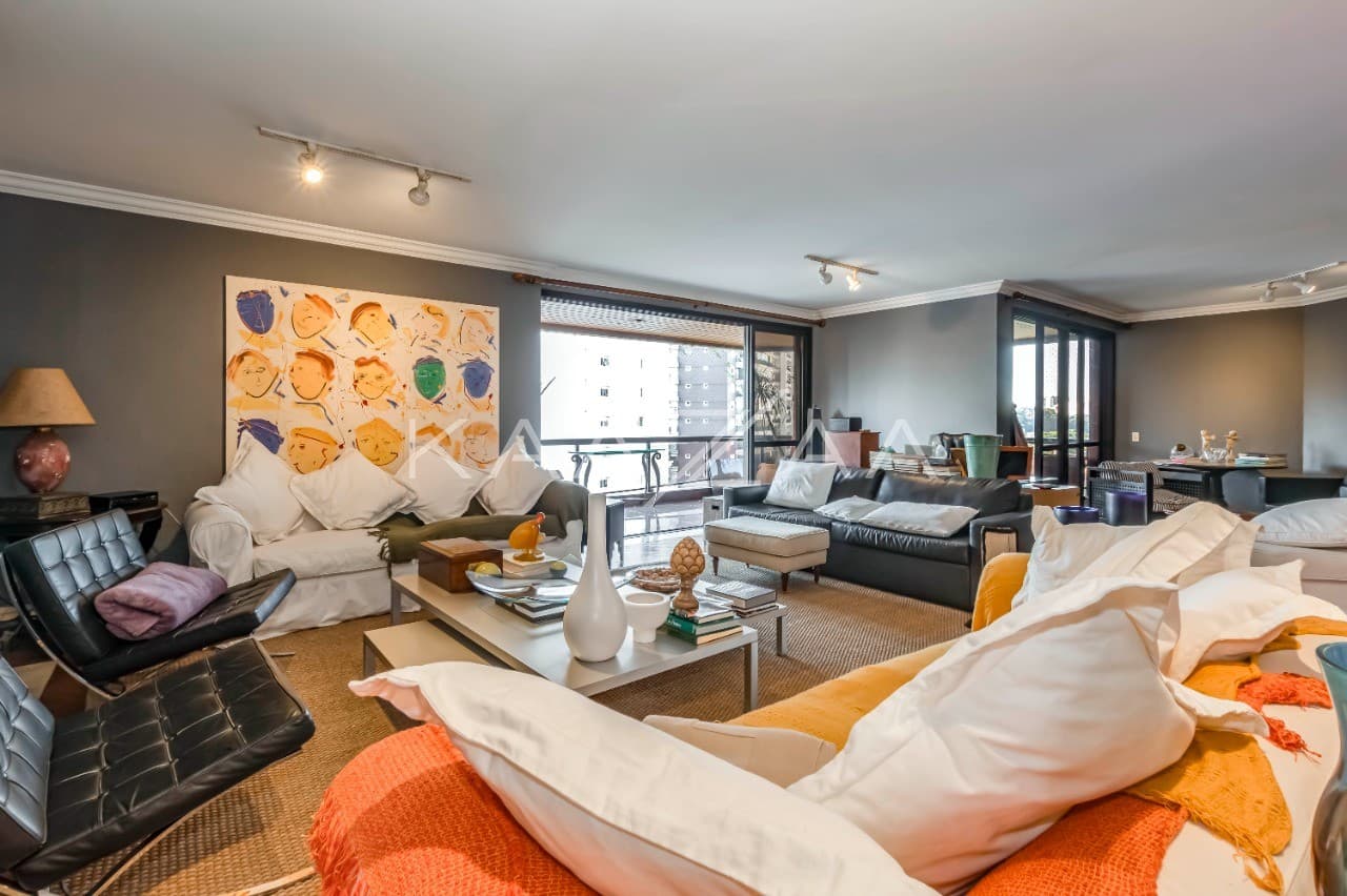 Cobertura ampla, repleta de luz natural e bom gosto. Perto no Ibirapuera, em Moema. - Foto 11