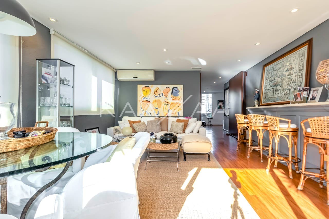 Cobertura ampla, repleta de luz natural e bom gosto. Perto no Ibirapuera, em Moema. - Foto 8