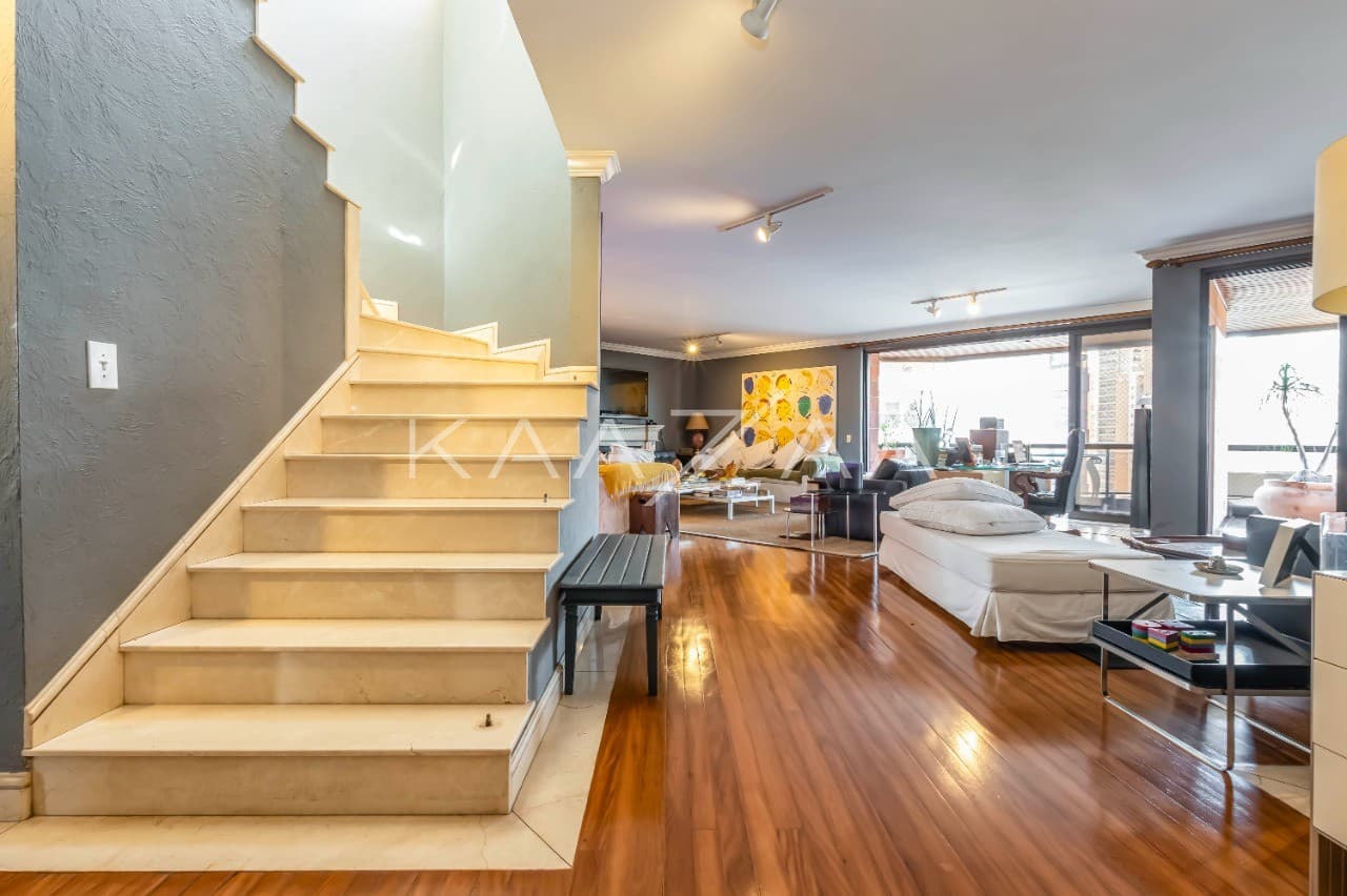 Cobertura ampla, repleta de luz natural e bom gosto. Perto no Ibirapuera, em Moema. - Foto 20