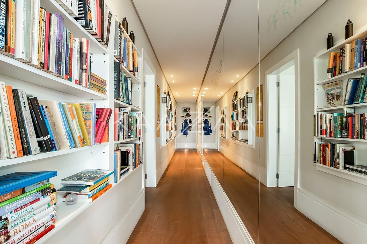 Recém reformado, este apartamento todo mobiliado fica acerta em cheio o coração do Itaim. - Foto 14