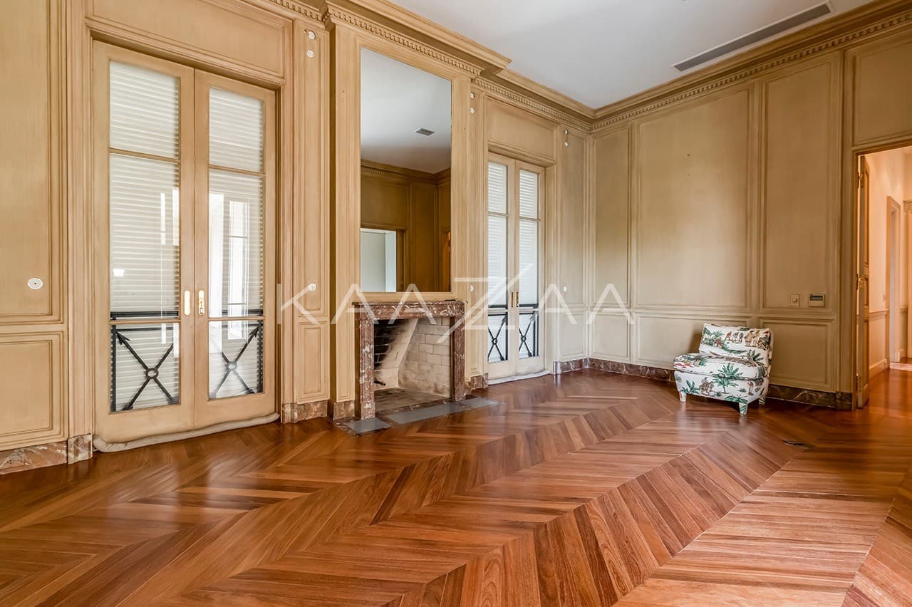 Casa exuberante com jardim e vista verde infinita. Em rua sossegada no Real Parque. - Foto 14