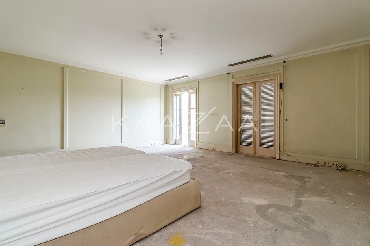 Casa exuberante com jardim e vista verde infinita. Em rua sossegada no Real Parque. - Foto 23