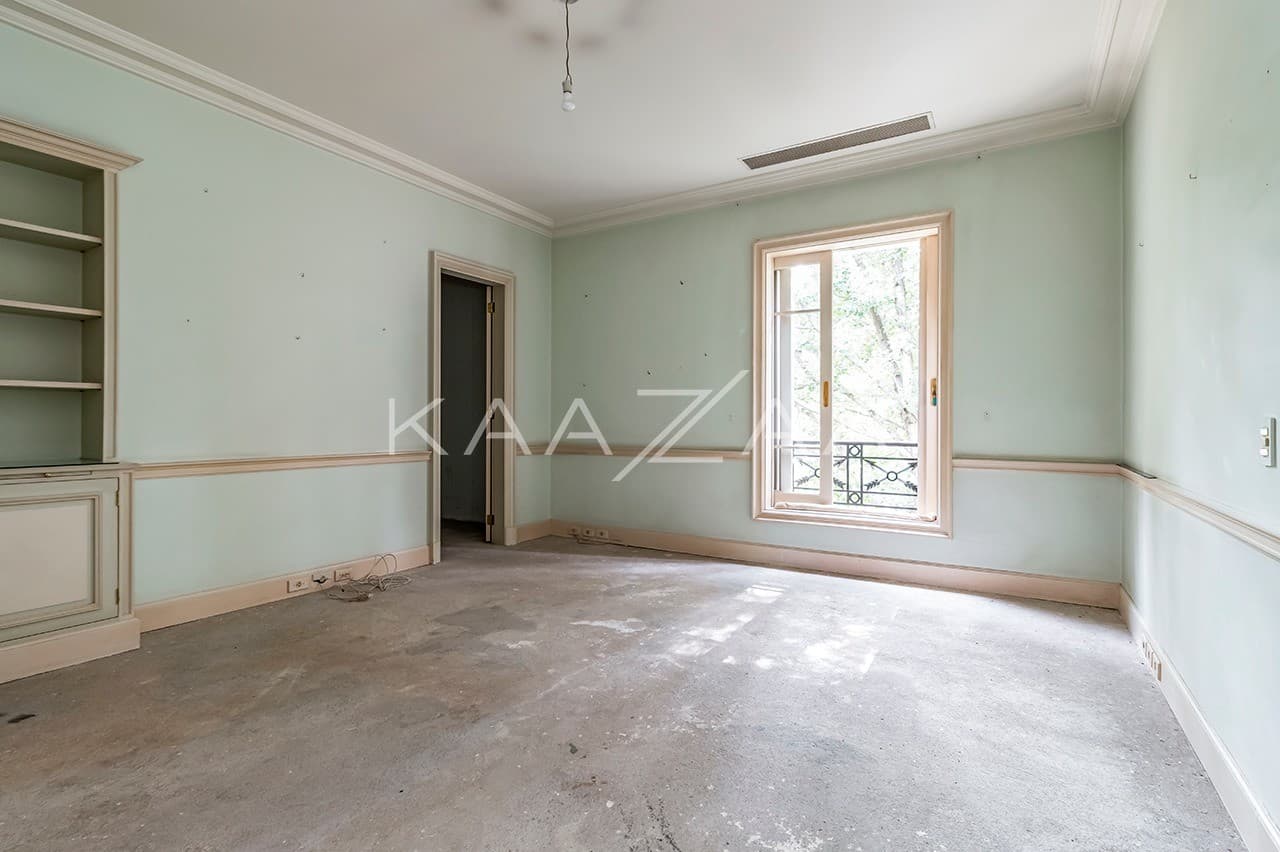 Casa exuberante com jardim e vista verde infinita. Em rua sossegada no Real Parque. - Foto 29