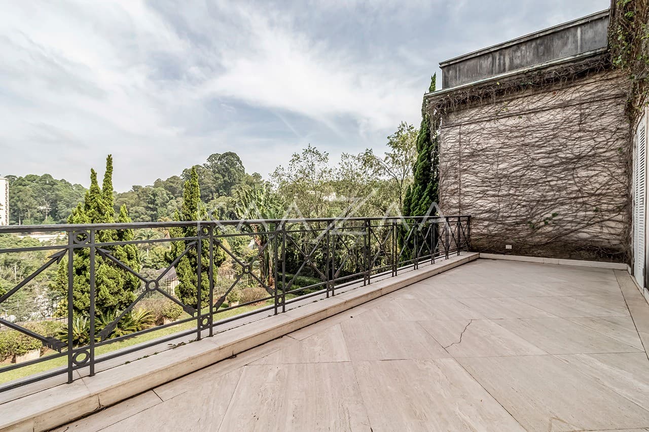 Casa exuberante com jardim e vista verde infinita. Em rua sossegada no Real Parque. - Foto 25