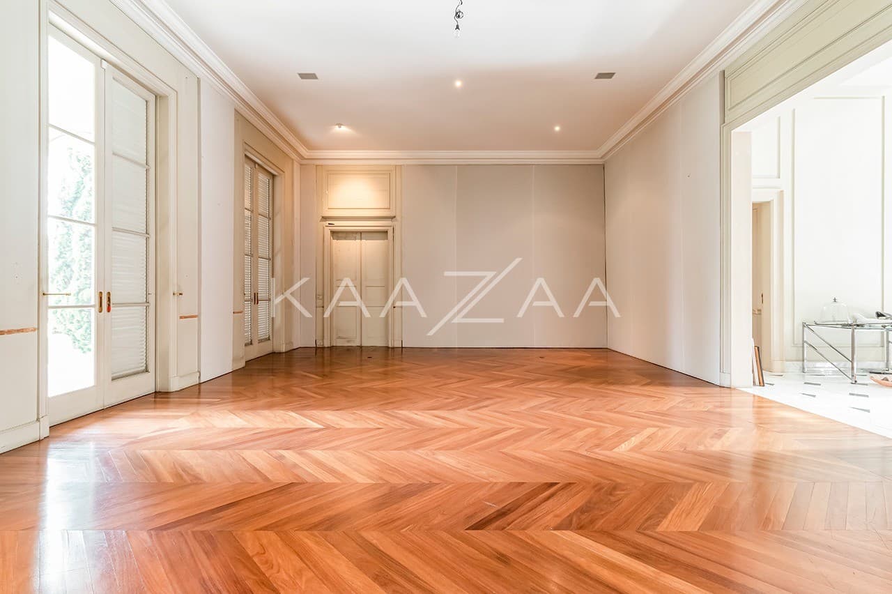 Casa exuberante com jardim e vista verde infinita. Em rua sossegada no Real Parque. - Foto 9