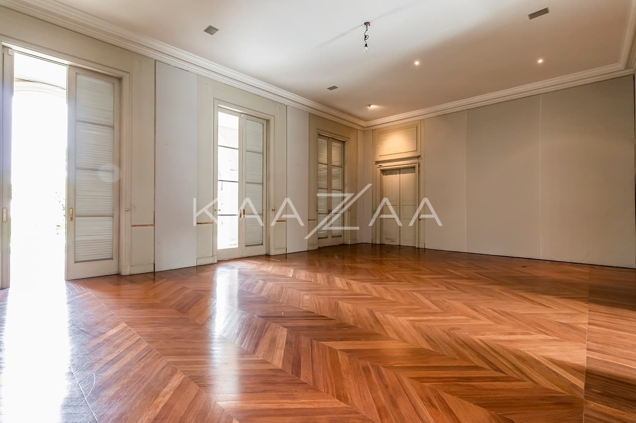 Casa exuberante com jardim e vista verde infinita. Em rua sossegada no Real Parque. - Foto 10