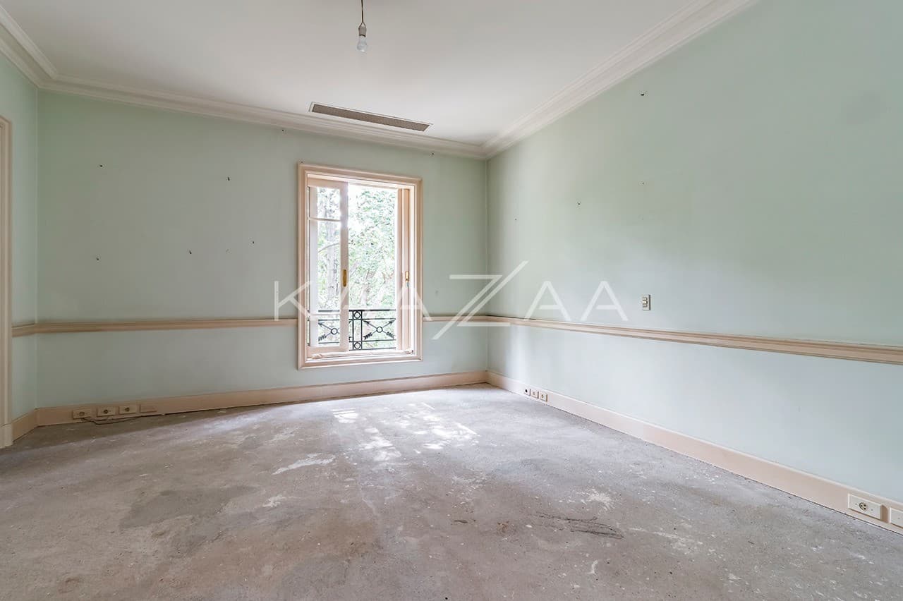 Casa exuberante com jardim e vista verde infinita. Em rua sossegada no Real Parque. - Foto 28