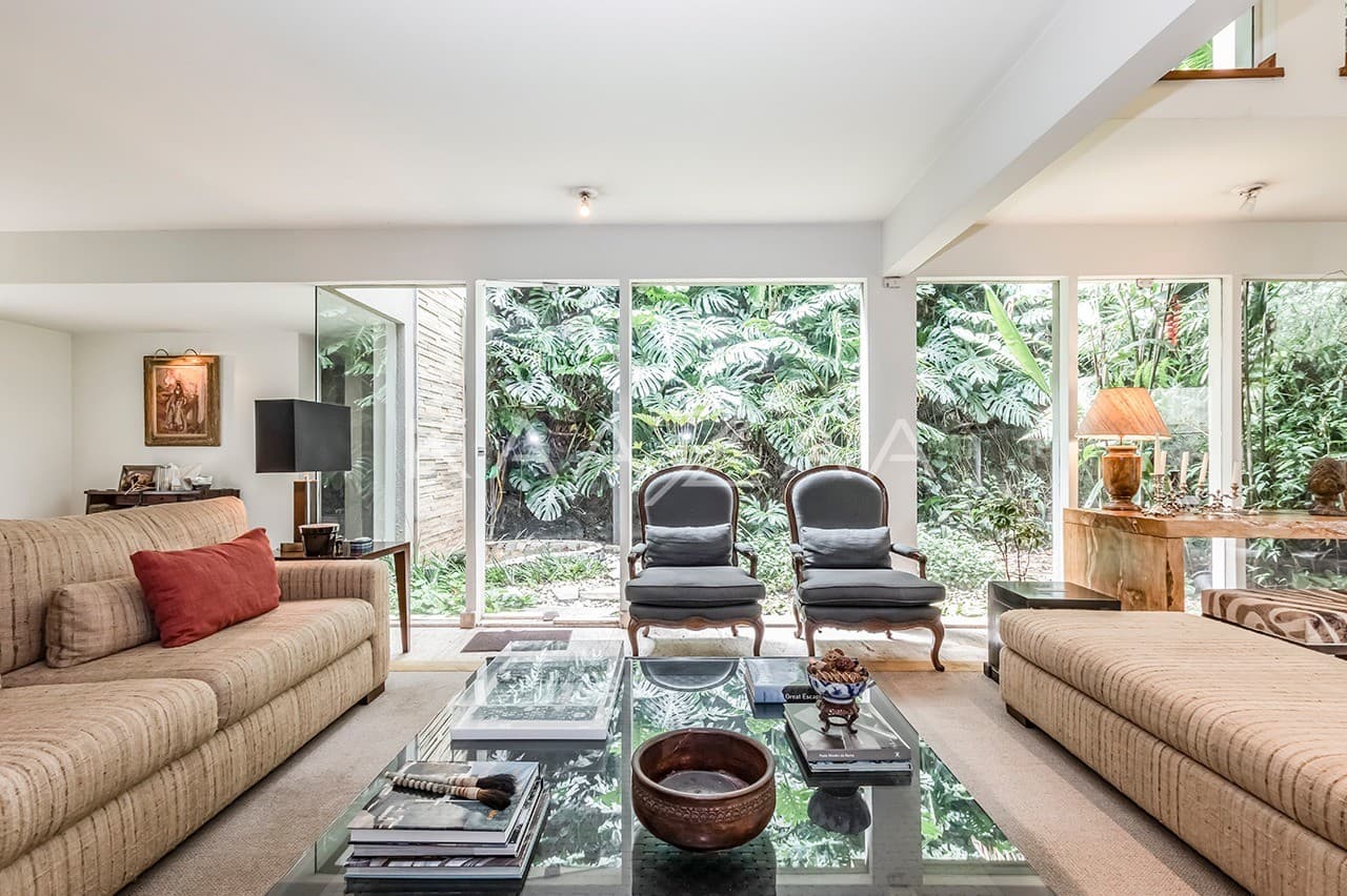 Um projeto autêntico, com espaços reformados e bem planejados. Casa triplex no Jardim Guedala. - Foto 16